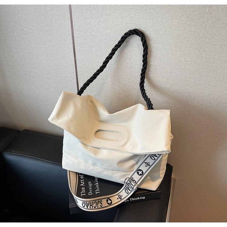 

Simple and versatile canvas bag women s large-capacity new summer messenger bag casual college student tote bag