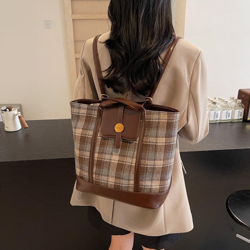 Autumn woolen plaid large-capacity bag women's 2025 new retro tote bag versatile casual backpack