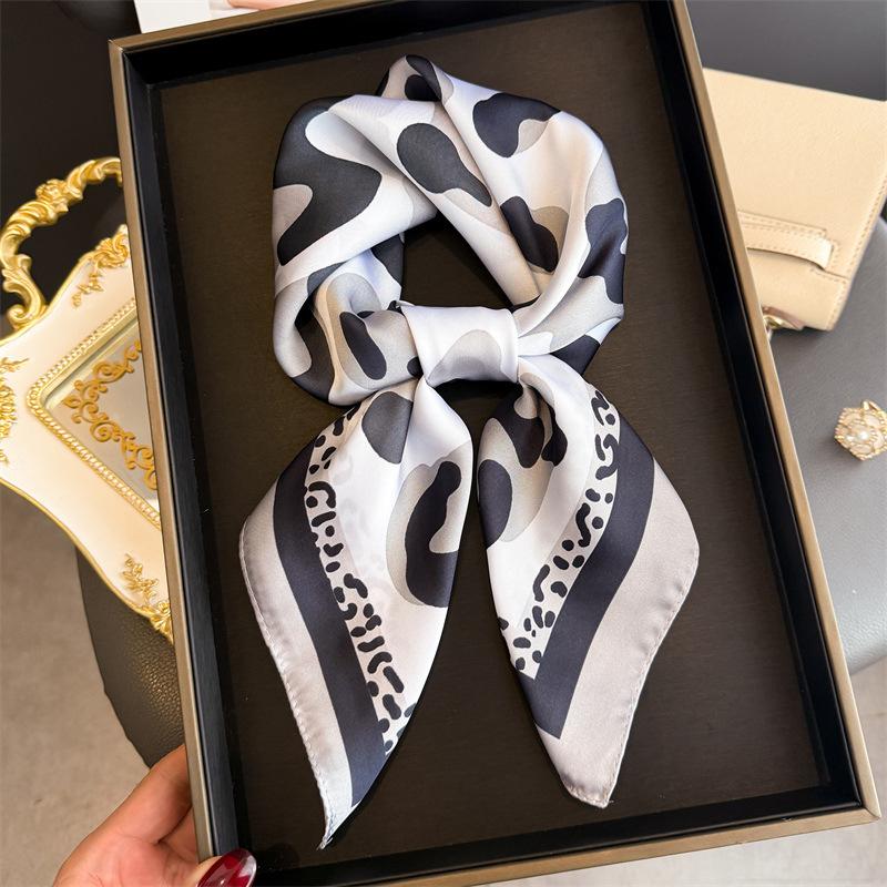 New Modern Polka Dot Printed Silk Scarf Square Scarf High-end Shawl Sunscreen Neck Small Square Scarf Headscarf Women's Scarf