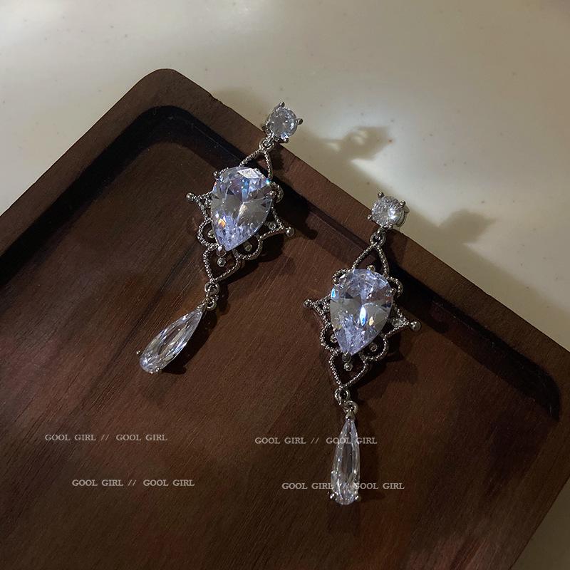 Silver Needle Diamond Water Drop Tassel Earrings - Elegant Court Style, Versatile & Luxurious Design.