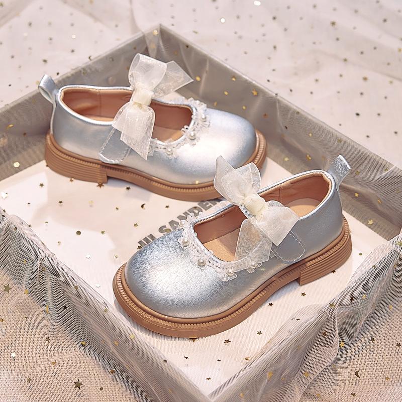 

Туфли из кожи с кружевным бантом для девочек, одинарные туфли с жемчугом для девочек, туфли принцессы на мягкой подошве для маленьких девочек 30 серебряный