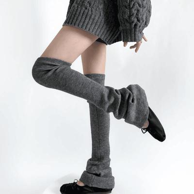 Slightly Flared High-top Sock Knit with An Atmosphere, Creamy White for Slimming, Versatile Leg Covers, Solid Color Over-the-knee Socks