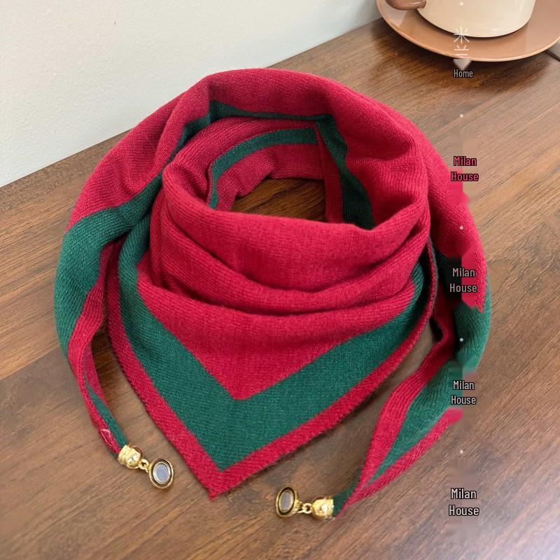 

Milan-Style Two-Color Knitted Triangle Scarf with Magnetic Buckle & Golden Ball – Warm Autumn Winter Accessory