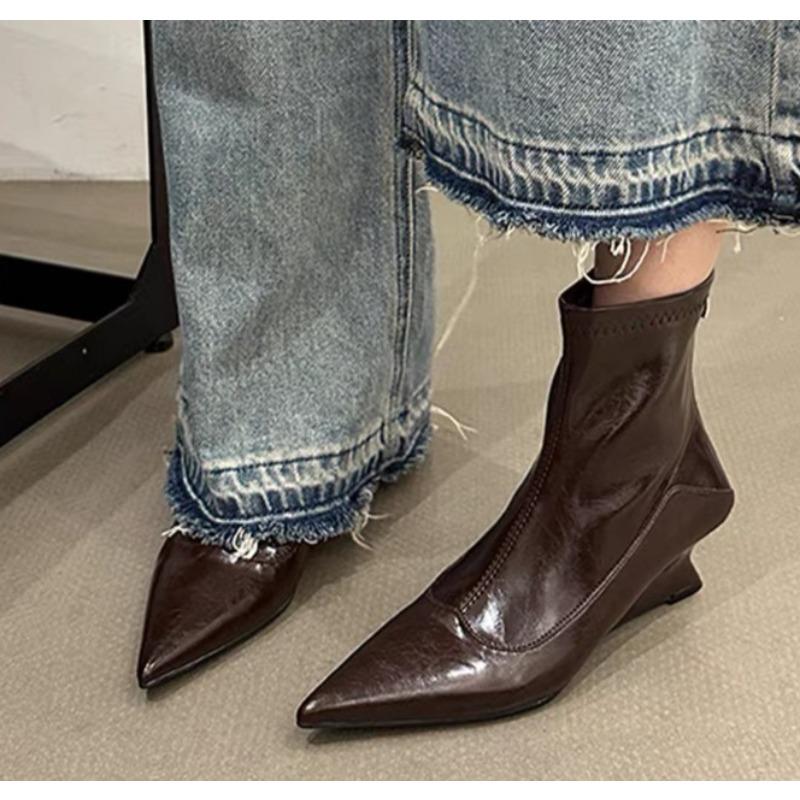 Woman Ankle Boots Four Seasons New Light Luxury Retro Temperament Pointed Toe Boots Niche Design Back Zipper Fashion Boots