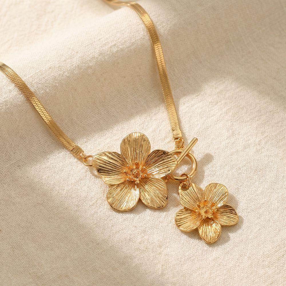 3pcs/Set OT Clasp Flower Pendant Necklace Exaggerated Snake Chain Necklace  Holiday Wedding