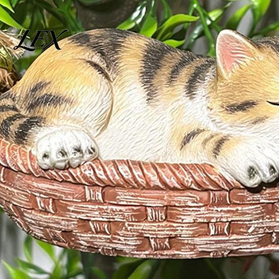 Sleeping Kitten Hanging Ornament Basket Cat Statue, Cute Figurine, Weatherproof Decor for Balcony Resin Outdoor Garden Patio Porch Decoration