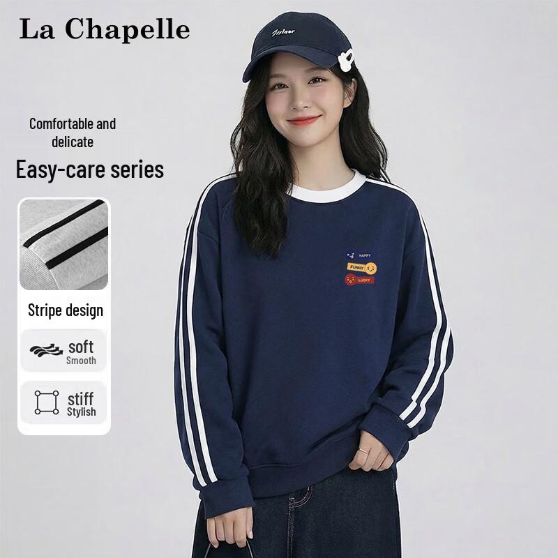 La Chapelle Women s Relaxed Fit Graphic Sweatshirt M