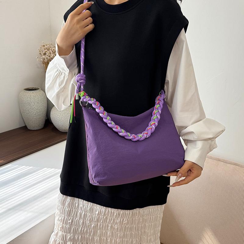 Macar Color Woven Strap Lightweight Shoulder Bag Korean Style Fashiable and Versatile Crossbody Bags for Women Commuting Bag