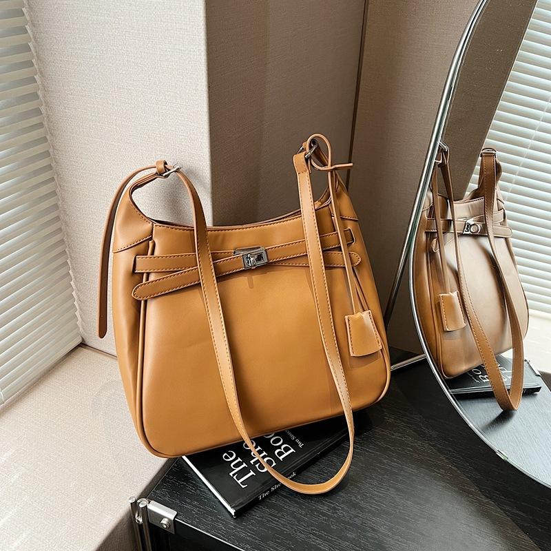 

Premium commuter large-capacity bag women s messenger bag new versatile shoulder bucket bag women s bag