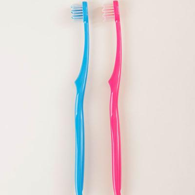 Japanese-Made Compact Wavy Double-Bristled Toothbrush (2 Packs)