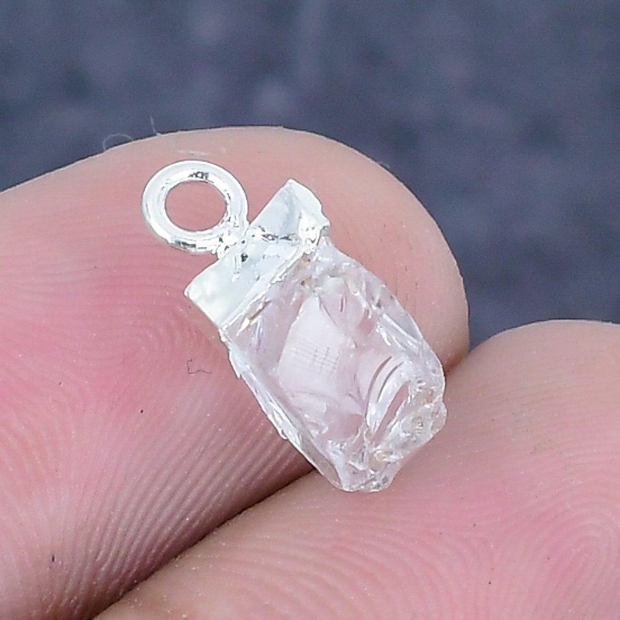 Natural Crystal Rough Gemstone 925 Sterling Silver Jewelry Pendant 0.59" L0r42
