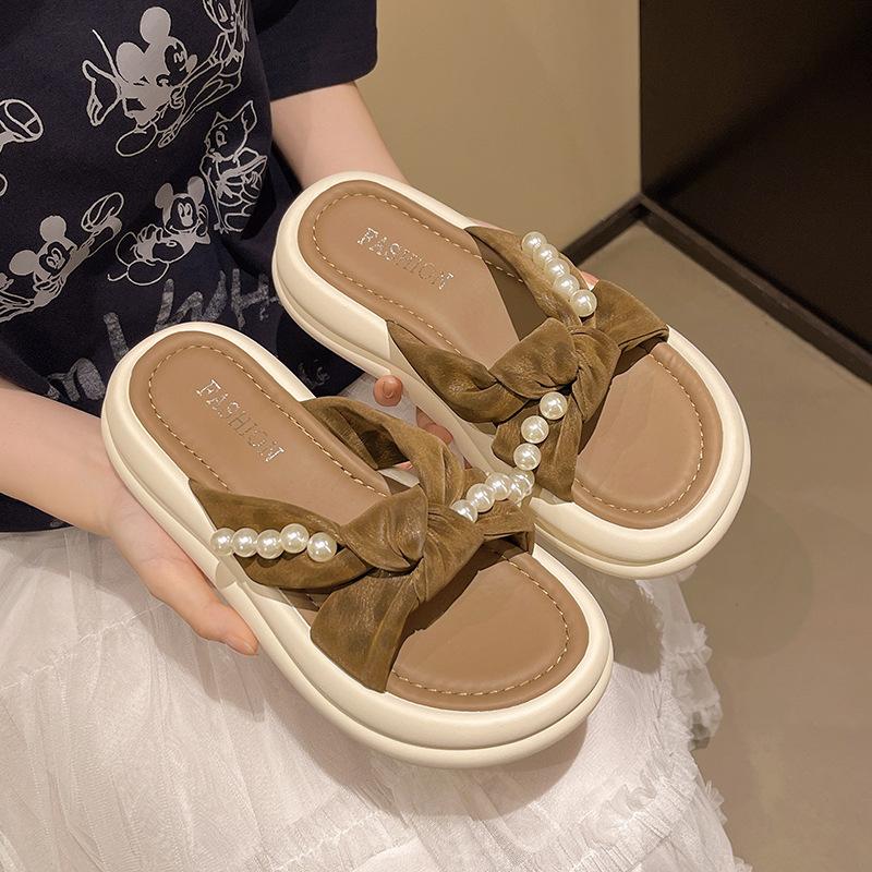 Pärltofflor med tjock sula dam sommar 2025 ny mångsidig fe-stil med kjol lata enpedalssandaler