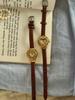 1 neue goldene Damen-Quarzuhr Lederarmband herzförmiges Zifferblatt mit arabischer Skala Nischen-Damen-Wasserdichte Uhr