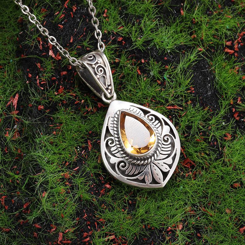 Water Droplet Shaped Hollow Carved Pendant Necklace, Inlaid with Zircon Retro Fashion Accessories Gift