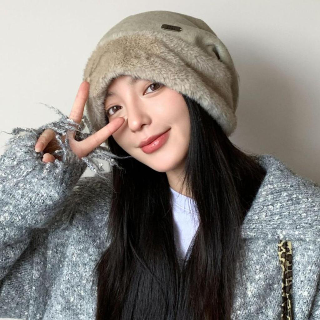 Women's Winter Plush Ear Protection Hat - Korean Style with Loose Fit for Big Head, Cold Protection & Slimming Effect
