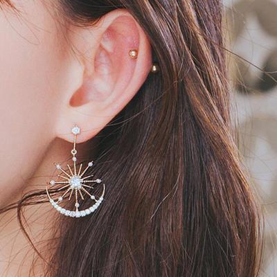 1 Pair Star Moon Earrings Exquisite Eye-catching Stylish