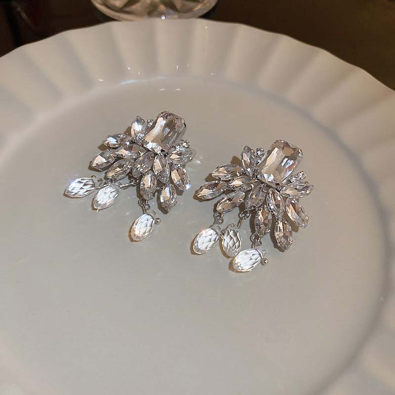 Luxury Sparkling Zircon Leaf Tassel Pendant Earrings For Earrings Vintage Elegant Crystal Temperament Earrings Wedding Jewelry