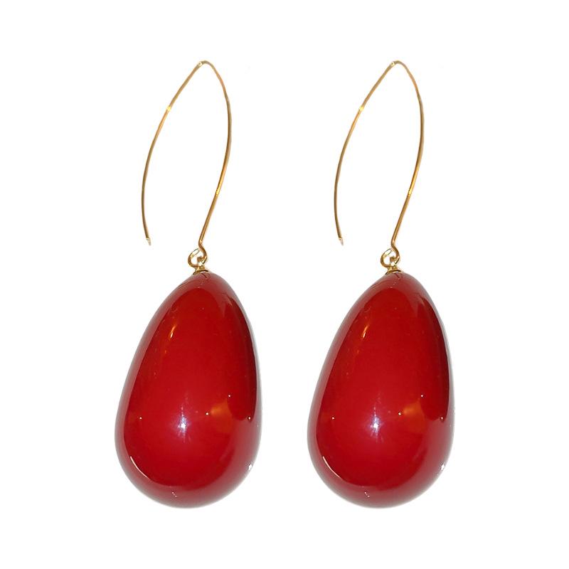 Elegante Ohrhaken-Ohrringe mit tropfenförmigen Imitationsperlen: Französisch inspirierte Mode für vielseitige, anspruchsvolle Frauen.