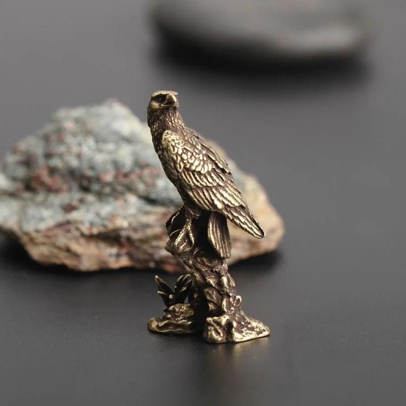 Home Small Decoration Craft Eagle Statue Miniature Sculpture Crafts Ornament Vintage Copper Bird Figurine for Interior Home Desk