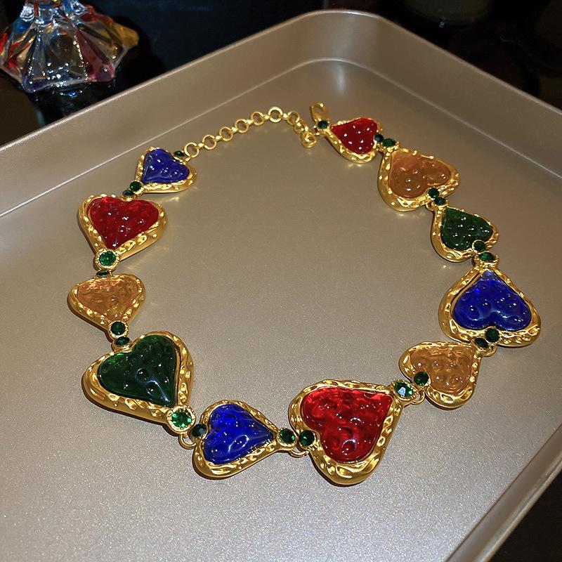 Multicolor Rhinestone Choker Necklaces Retro Style Heart Round Necklace Golden Copper Plated Necklace Party Wedding Zircon