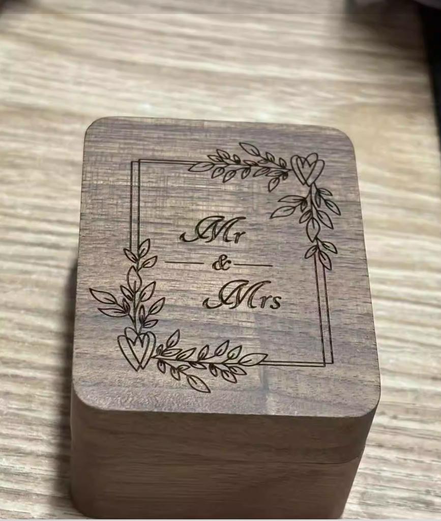 Vintage Handmade Black Walnut Wood Jewelry Box Portable Ring Necklace Storage Organizer for Small Trinkets