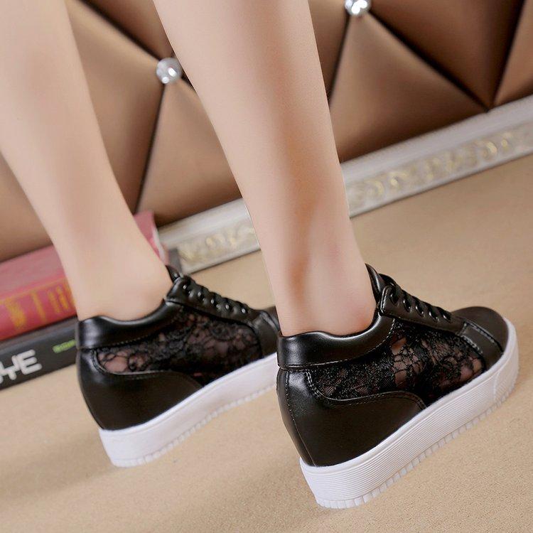 Scarpe con zeppa da donna scavate in pizzo Scarpe casual con fondo spesso Stivali estivi Scarpe bianche