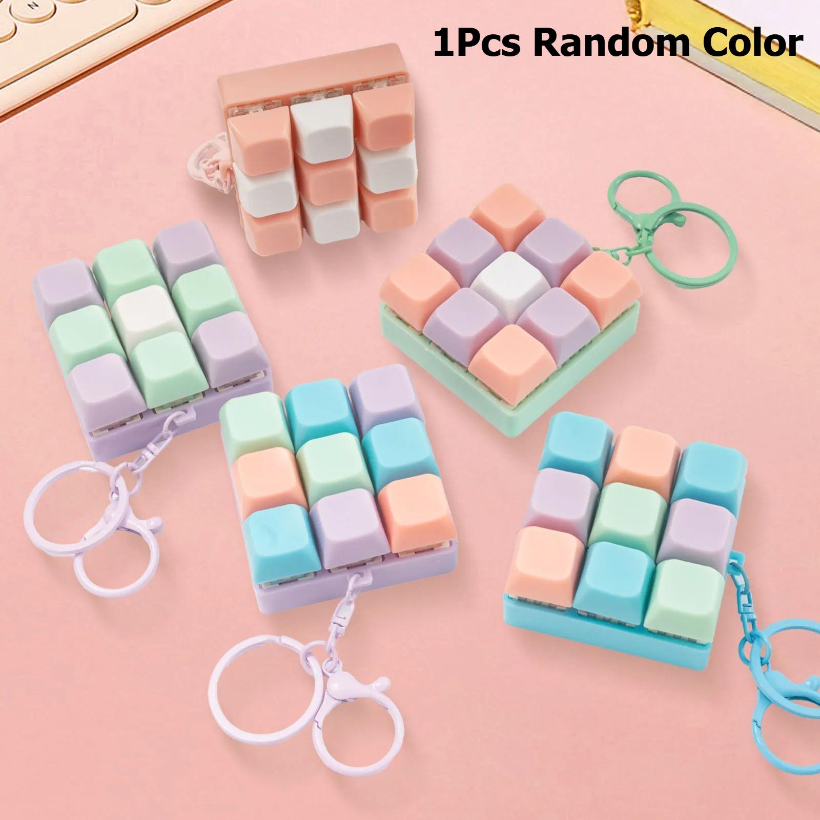 9-Key Tetris Fingertip Press Keychain Adult Stress Relief Finger Keyboard Game Fidget Toy Decompression Key Chain Pendant