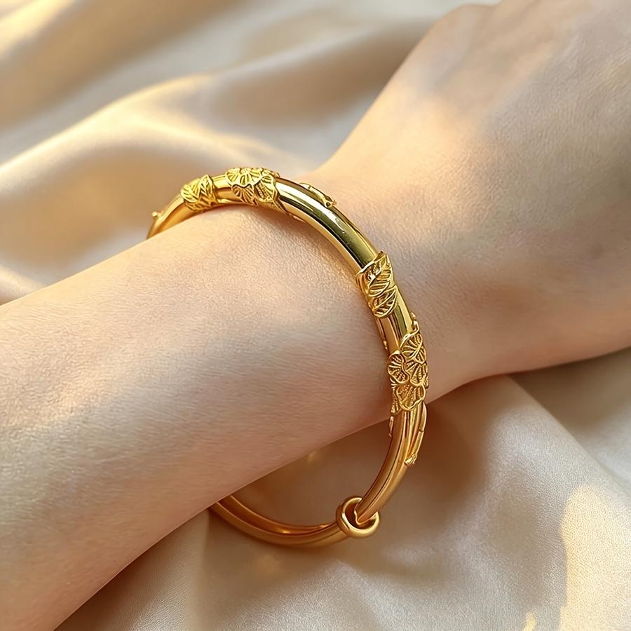Vintage embossed floral leaf sliding adjustable bracelet for women, a light luxury high-end accessory with versatile style, suitable for daily