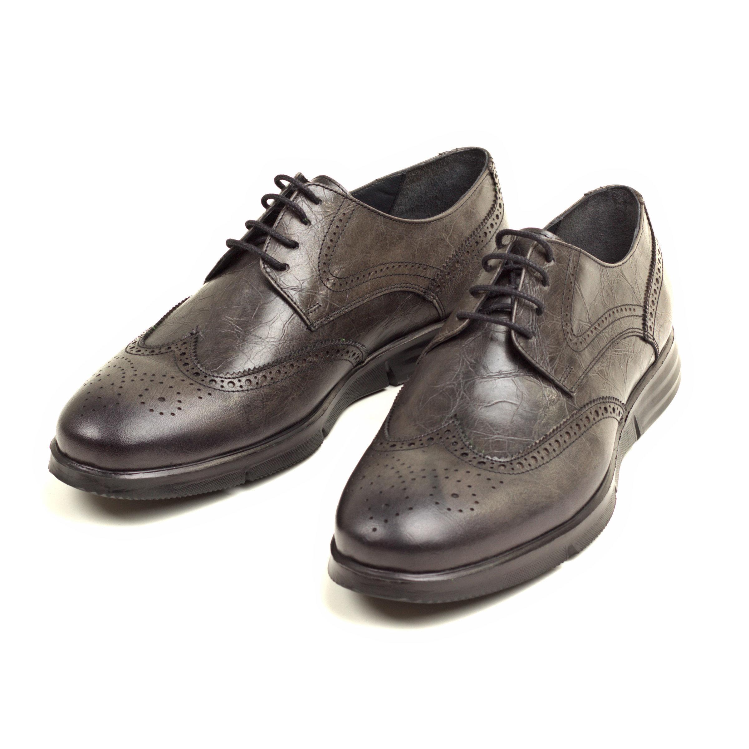 

Повседневные классические туфли на шнуровке из натуральной телячьей кожи