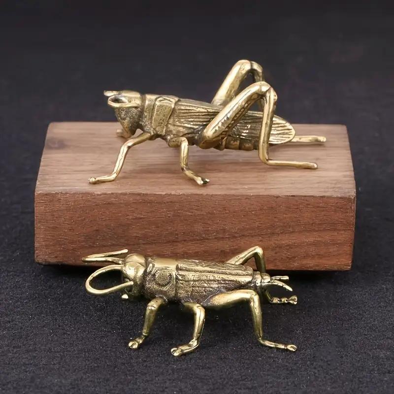 Two Bronze Grasshopper Statues, Lucky Feng Shui Wealth Sculpture Animal Artwork for Home Desk and Office Collection Decoration