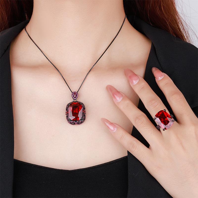 Jewelry Simulation Red Corundum Bird'S Nest Cut Black Gold Retro Set 15 * 20