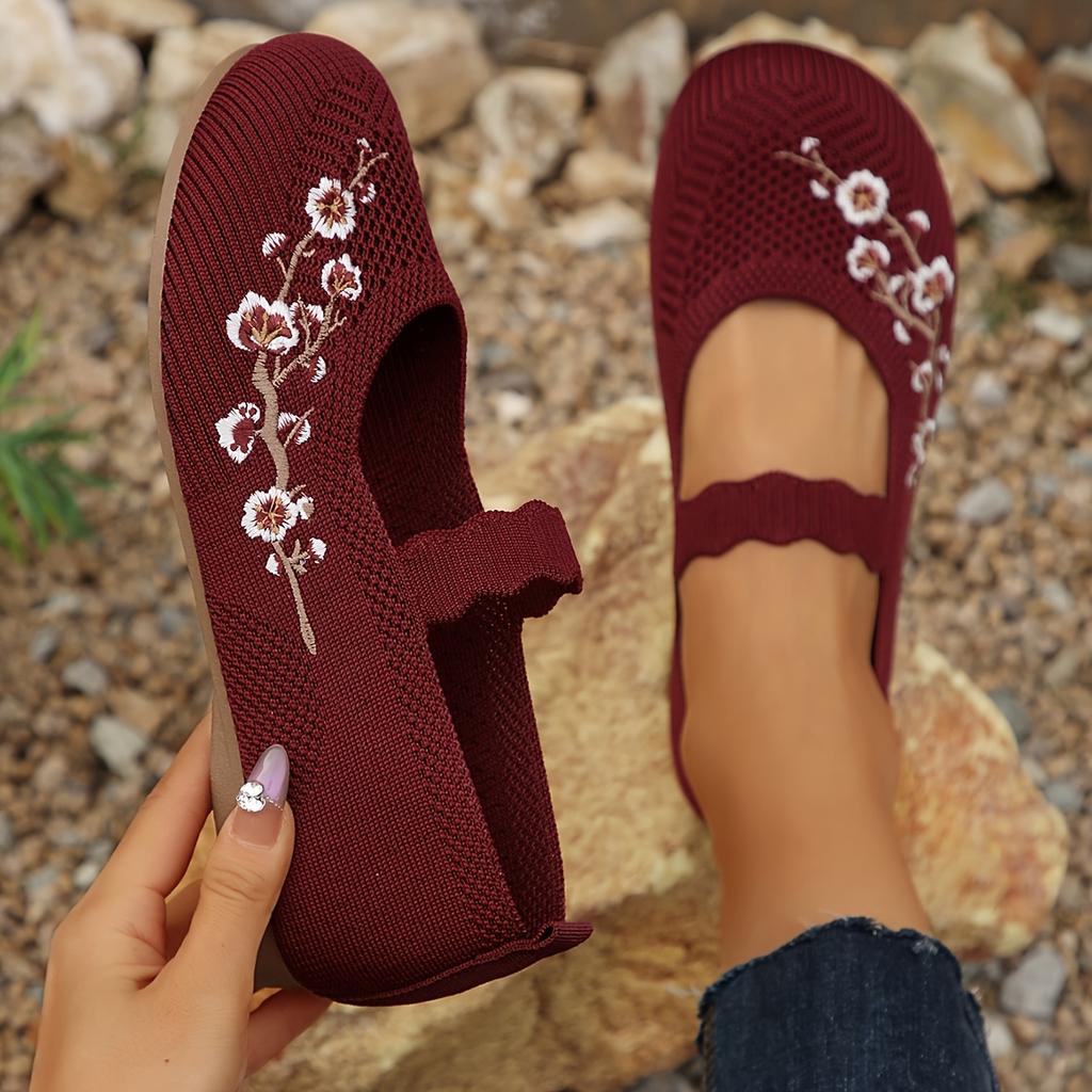 Floral Slip-on Shoes Women's Round Toe Slip-on Low Heel Embroidered Floral Lace-upless Anti-slip Walking Shoes, Breathable Daily Casual Shoes