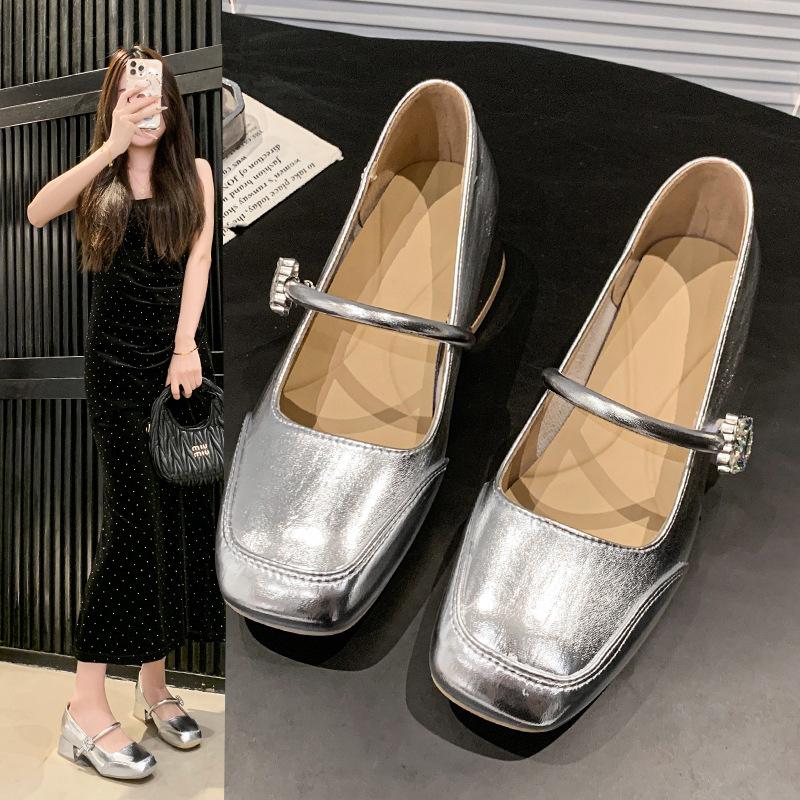 

Summer new retro Mary Jane shoes women s versatile single shoes light mouth silver small leather shoes Doudou shoes 40 срібний