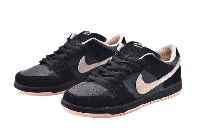 

Nike SB Dunk Low Black Coral 2019 BQ6817-003 38