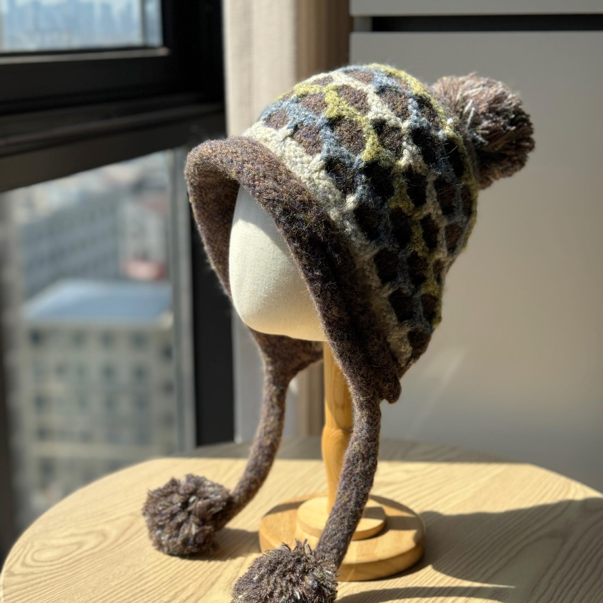 

Вязаная шапка для женщин, универсальная, теплая и защищающая от холода, с защитой ушей, шапка-пуловер на осень и зиму, большой обхват головы, маленькое лицо one size