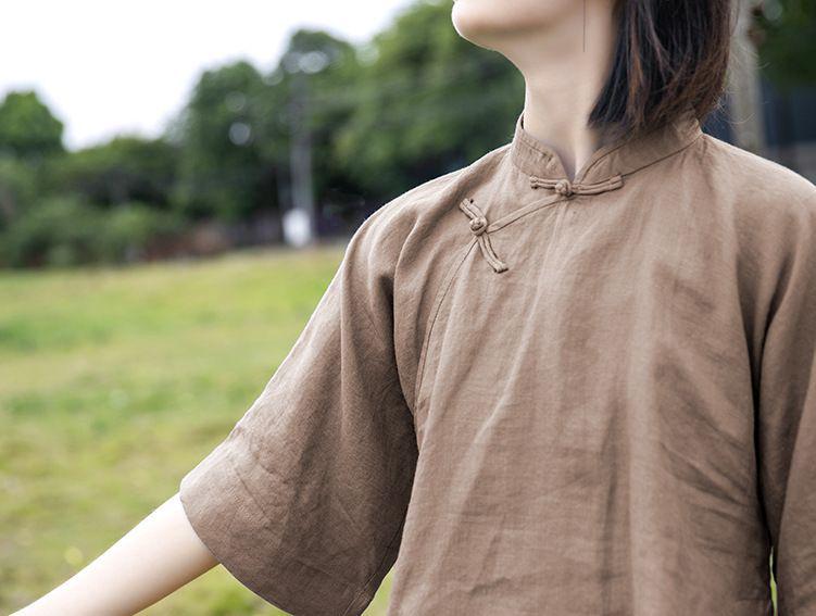 Elegantes Sommerhemd für Damen im Retro-Chinesischen Stil mit Stehkragen und Froschknöpfen, Mittellanges Baumwoll-Leinen-Oberteil.
