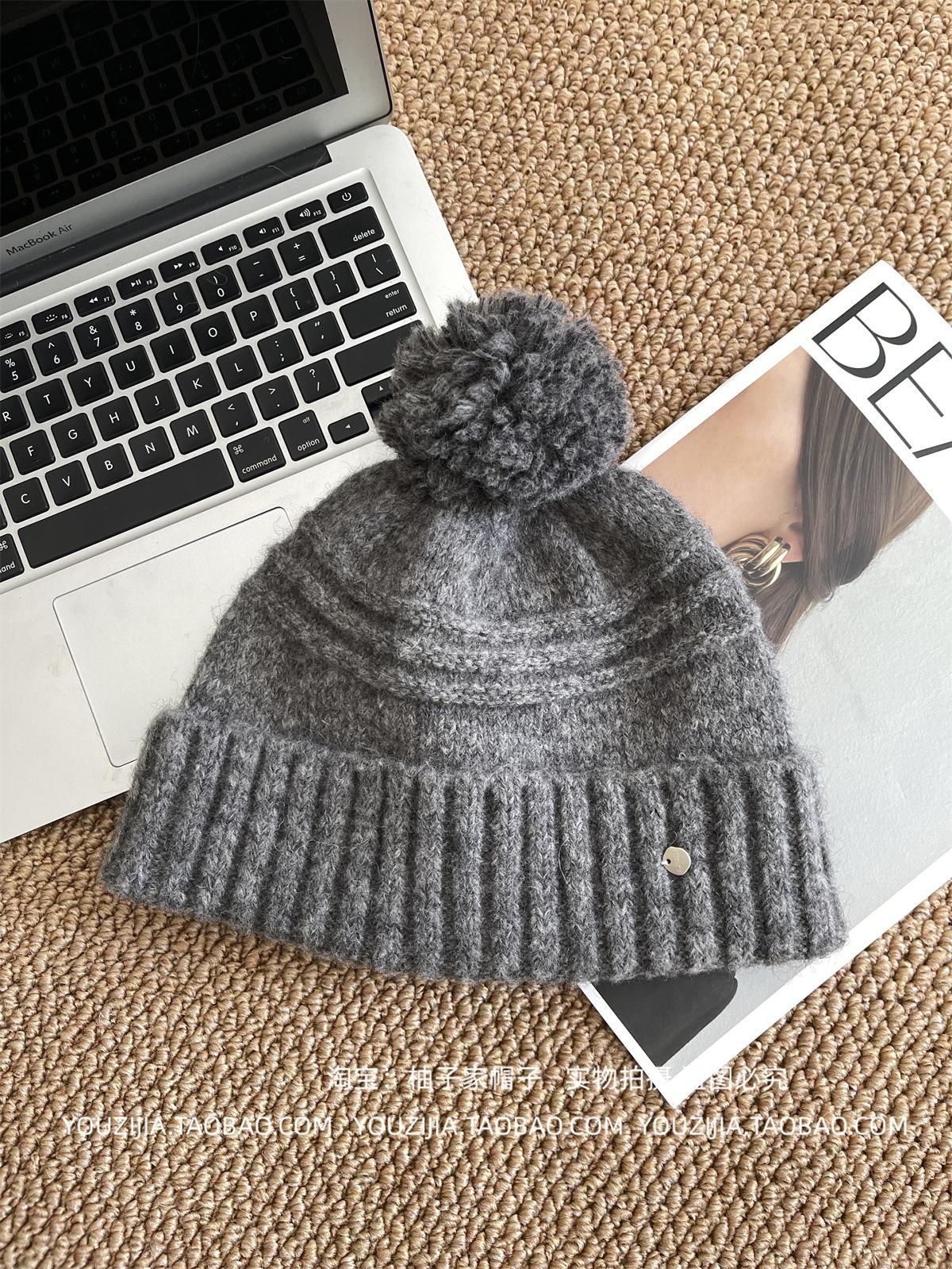 

Toutuo Cream Bag~ New Warm Hairball Knitted Hat Women s Japanese Sweet Versatile Pullover Wool Hat elastic сірий колір