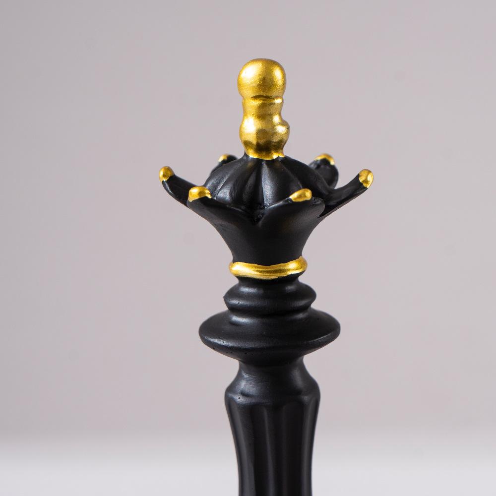 Small International Chess Resin Ornament - Desktop Decor with King, Queen & Horse Pieces