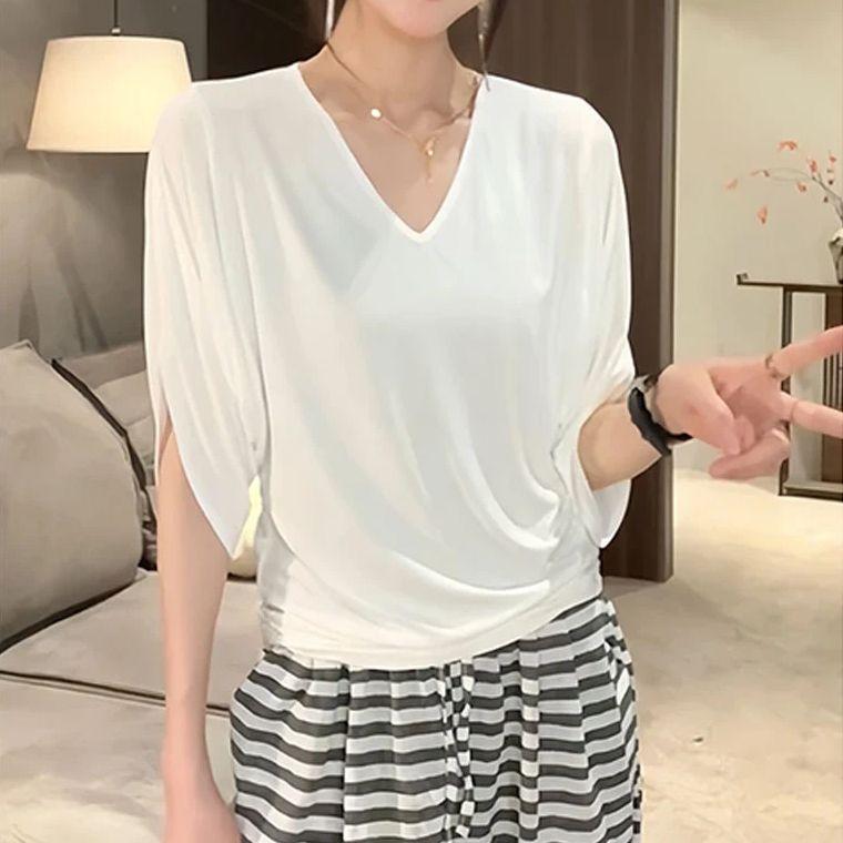 

Minimal relaxation V-neck slim and comfortable bat sleeve T-shirt summer loose and versatile pleated solid color short-sleeved top women XL білий