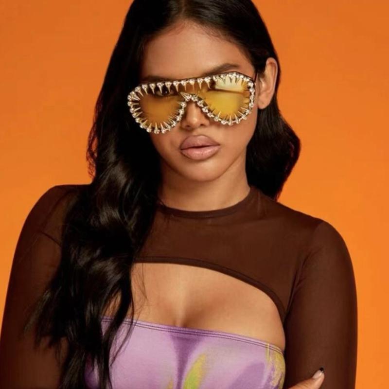 Blingbling Sunglasses with Crystal Rivet Frame for Female Male Unisex Music Festival and Hiphop Dancing Party Dressingup