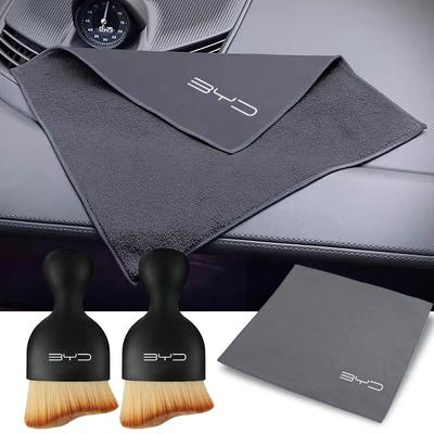 Îngrijire auto – Bureți, cârpe şi perii