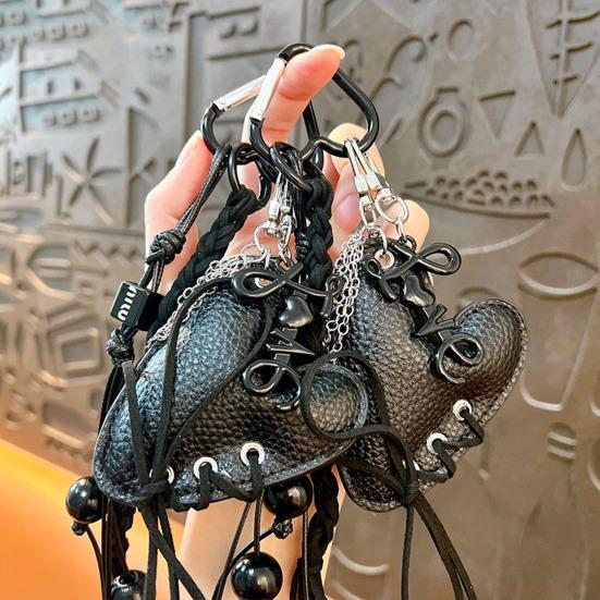 Přívěsek na klíče Multifunkční závěsná přezka s karabinou Řemínek z umělé kůže ve tvaru srdce Přenosný přívěsek na tašku