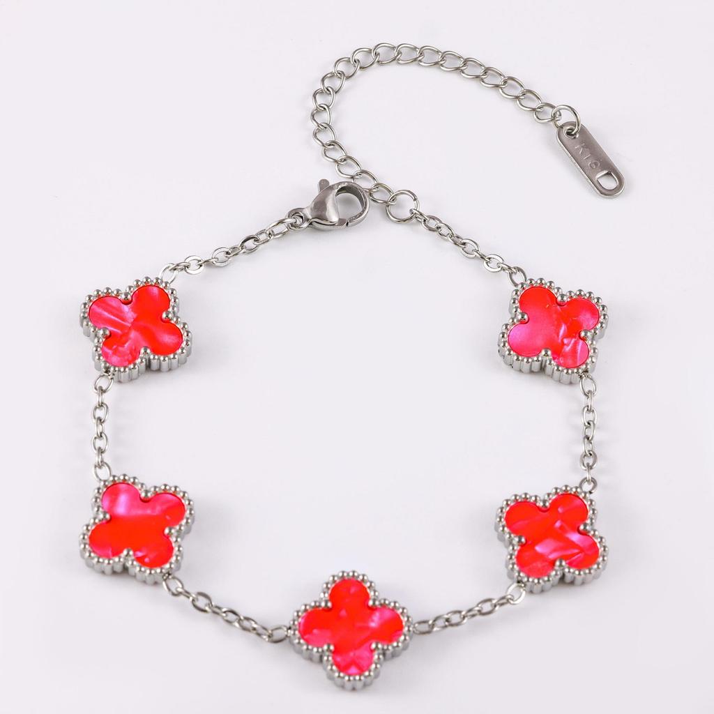 Lucky Four-Leaf Clover Silver Bracelet: Non-Fading Titanium Steel, Colorfast, Fashionable, Versatile.