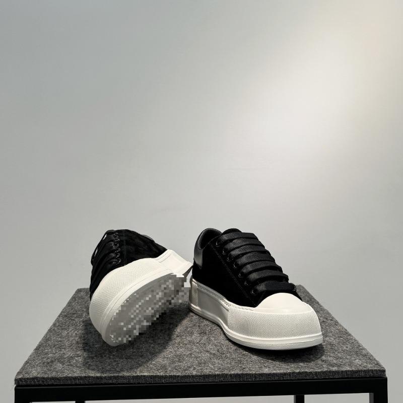 Leather Board Shoes Men's New Lace-up Low-top Shoes Trendy Thick-soled Heightening Shoes Versatile Sports and Leisure Shoes