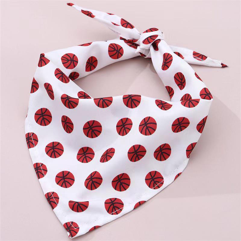 

Заграничные мультяшные слюнявчики-банданы для питомцев - Декоративные для питомцев 63*43*43