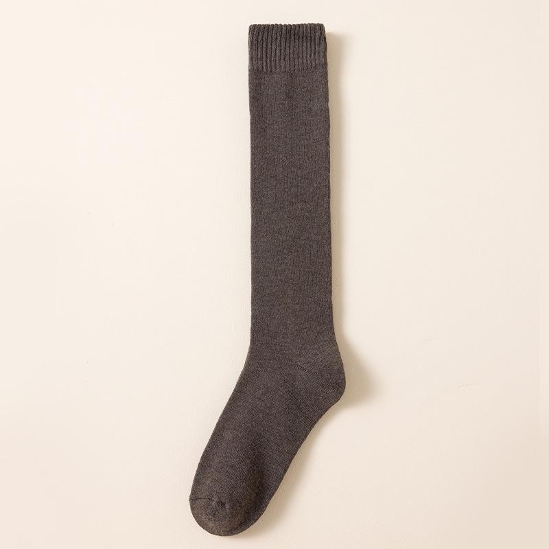Women's Plus Velvet Warm Mid-Calf Socks: Thick Terry, Trendy Style, High-Top Cotton for Autumn/Winter