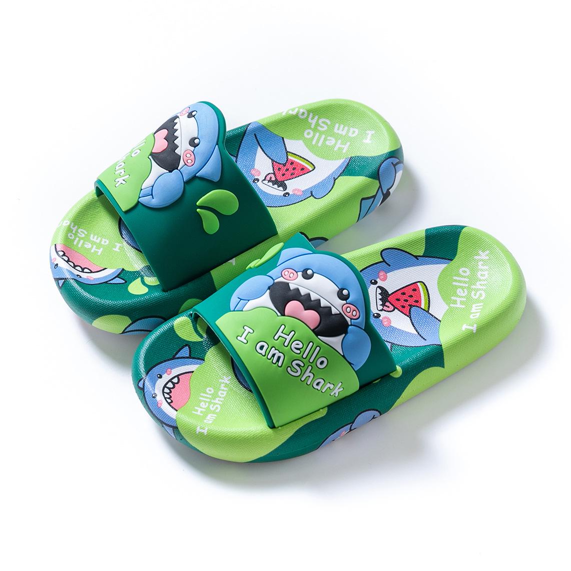 

Літні дитячі капці-акули: Мультяшний дизайн, легка, дихаюча та м яка підошва для комфортного носіння в приміщенні. Size 28-29 зелений