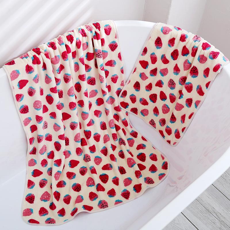 

140x70cm Strawberry Bath Towel Hand Towel Coral Velvet Skin Friendly Soft Large Beach Towel Girl Heart Bath Towels for Adults