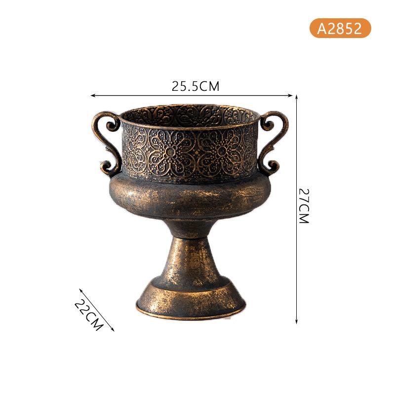 Retro Iron Art Dried Flower Vase Photography Studio Old Decoration Ornament French Romantic Trophy Shaped Craft