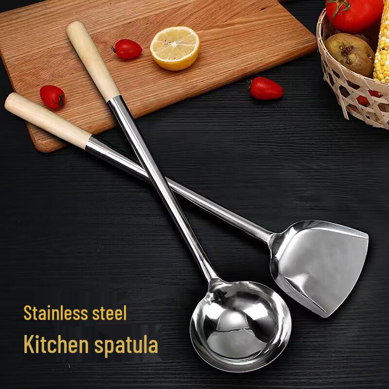 Hanlu Professional Stainless Steel Stir-Fry Spoon with Wooden Handle